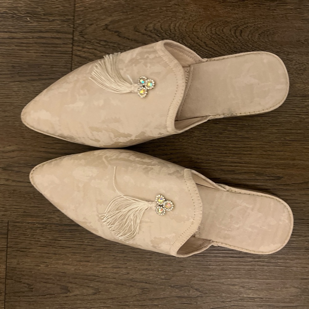 Elegant Cream Women's Mules
